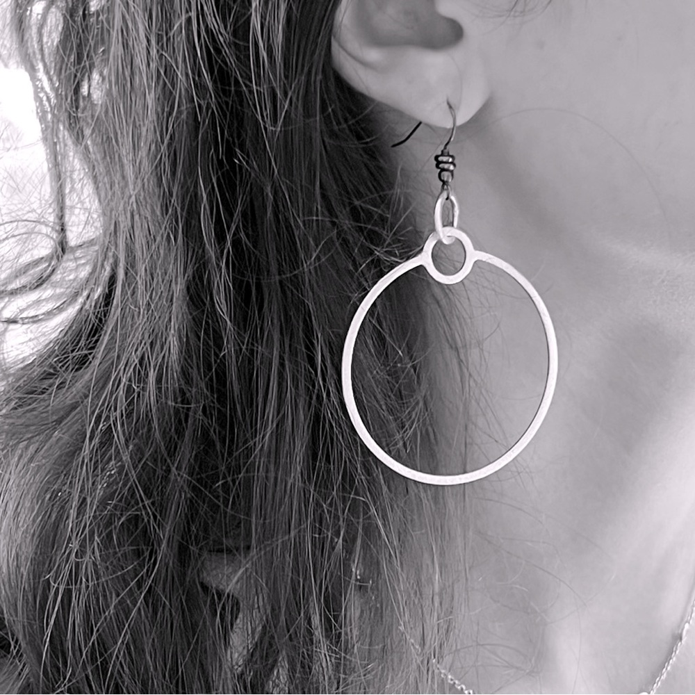 Gold plated brass circle drop earrings!